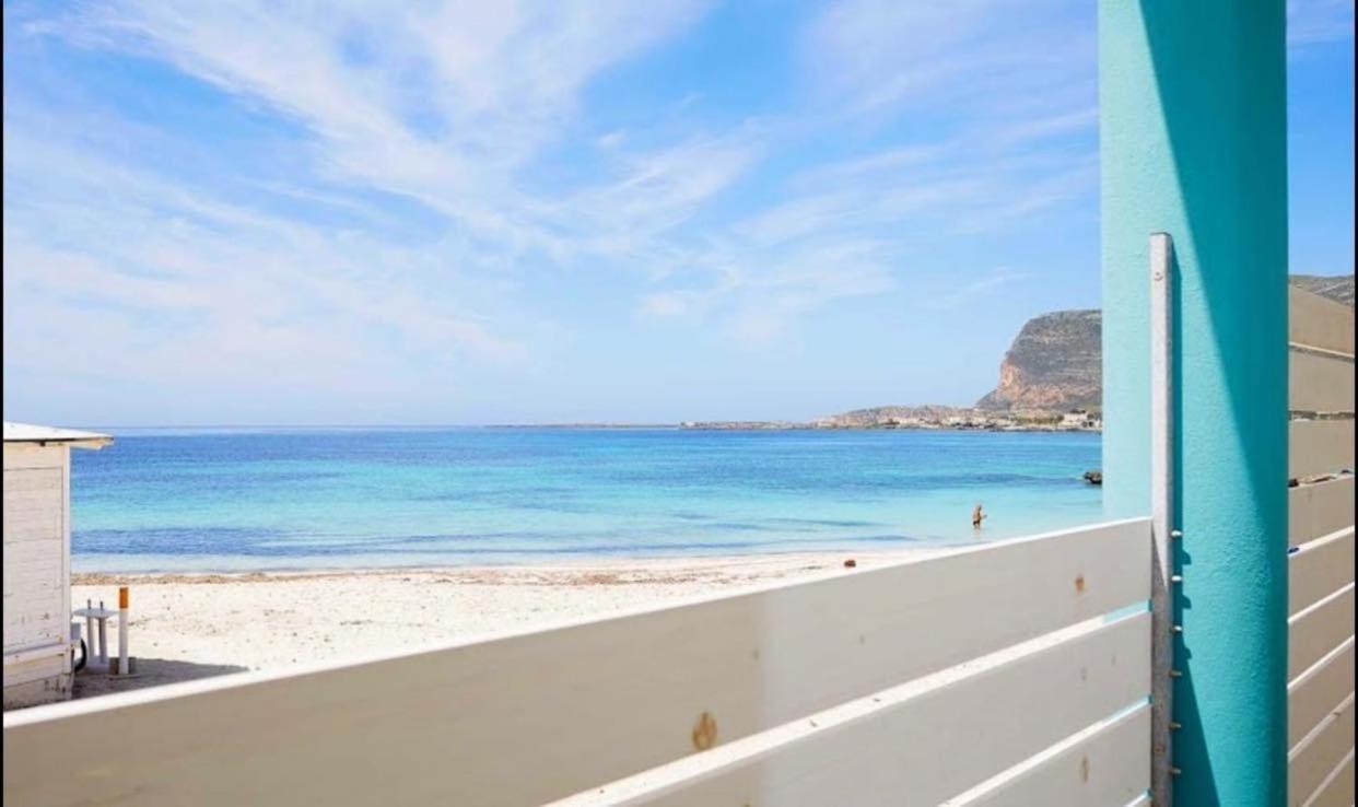 Bed and Breakfast Stabilimento Lido Burrone à Favignana Extérieur photo