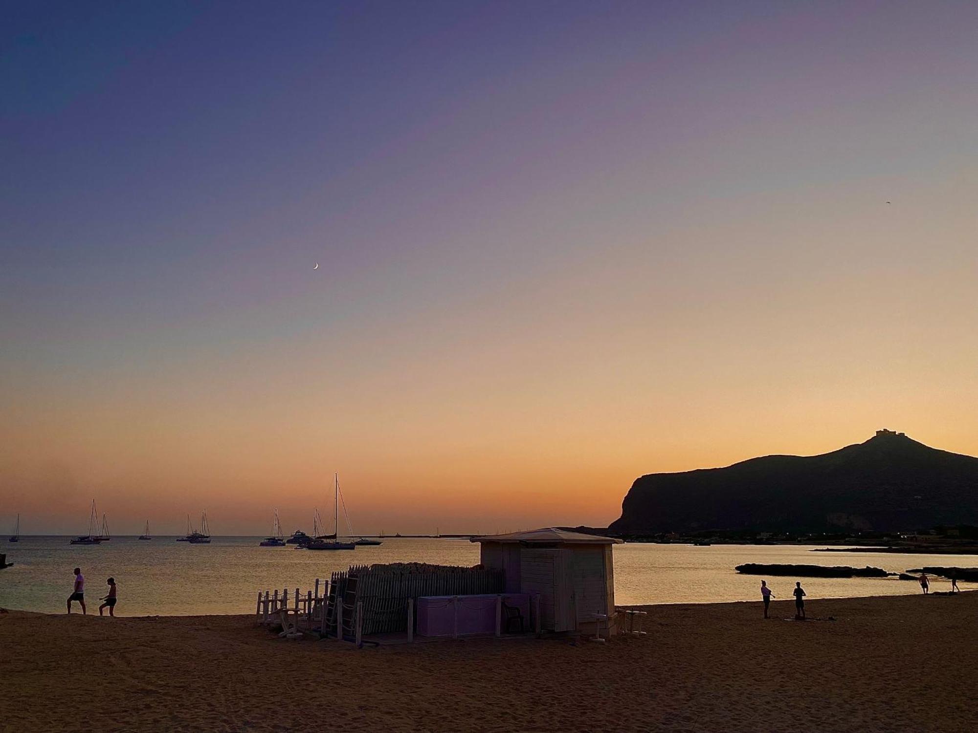 Bed and Breakfast Stabilimento Lido Burrone à Favignana Extérieur photo
